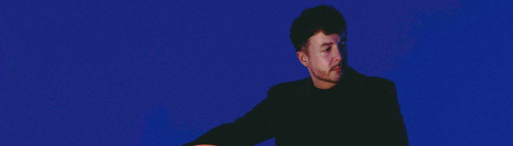 Lainus estrena “Fino”: una coreografía emocional&nbsp;suspendida