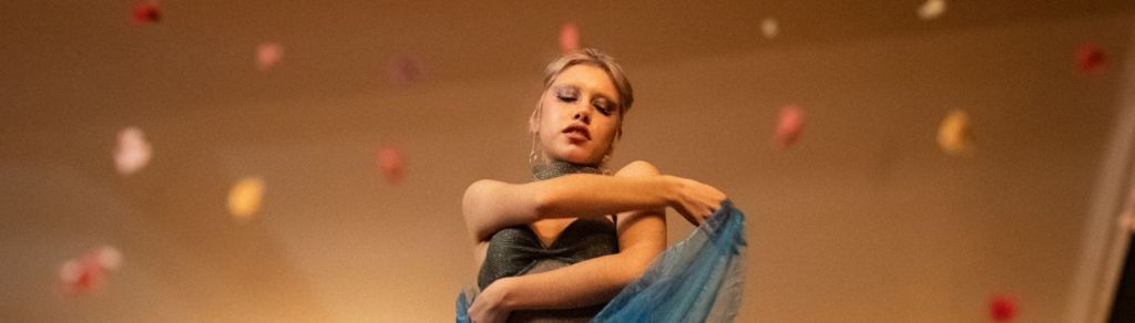 Suspiria y Sofía Oportot hipnotizan con el estreno de&nbsp;«Manantial»