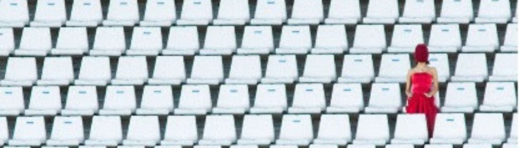 Oye, Elizabeth moldeó su nueva era con «Artes Plásticas», donde el pop se volvió materia&nbsp;viva