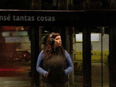 Semont abraza la mente fragmentada en su debut “Esa vez pensé tantas&nbsp;cosas”